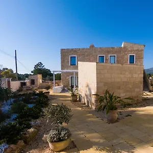 Cava Rossa , Favignana Italia
